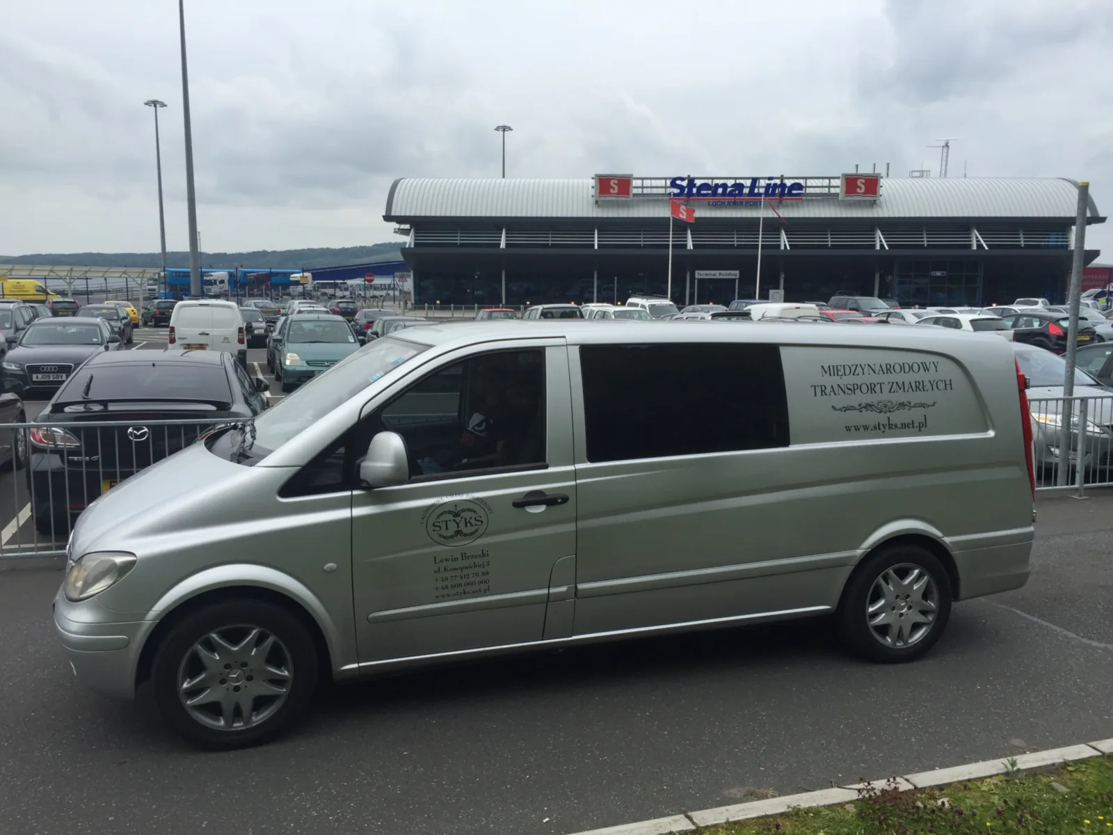 Transport zmarłych międzynarodowy