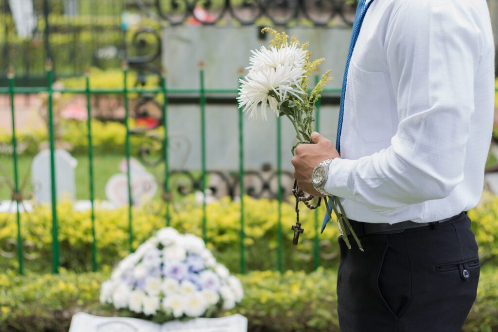 Jak uhonorować życie zmarłego w wyjątkowy sposób